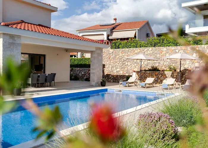 Willa Mihojka Malinska