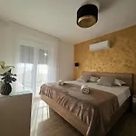 Mihojka Βίλα *