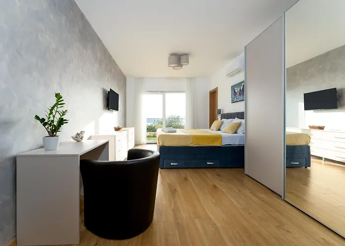 Mihojka فيلة مالينسكا