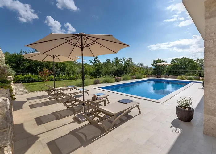 Mihojka فيلة مالينسكا