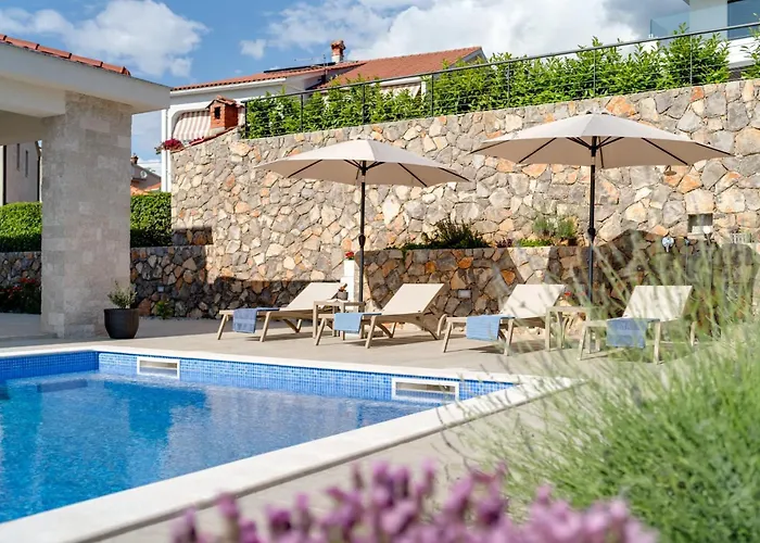 Mihojka فيلة مالينسكا